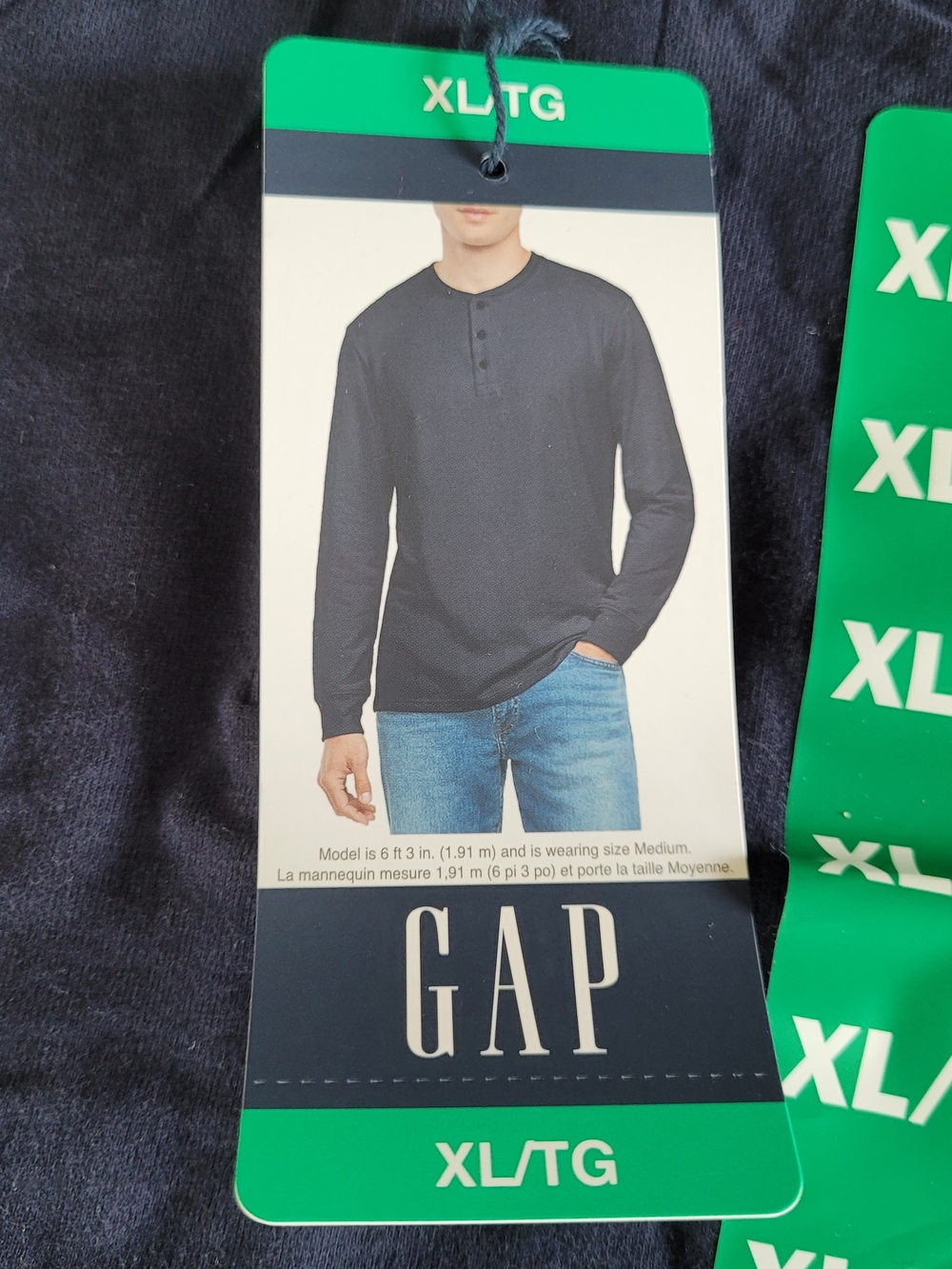 GAP Long Sleeve Tee ~ XL